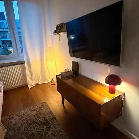 Blisko Centrum I Metro Apartment